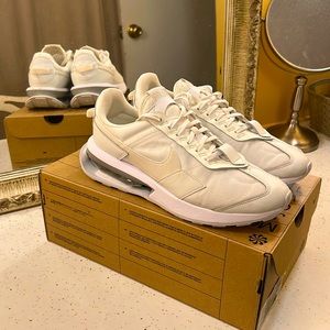 Women’s Nike Air Max Pre-Day